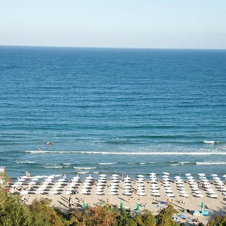 Hotel Perla Beach Holiday Club 3*