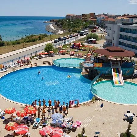 Hotel Perla Beach Holiday Club